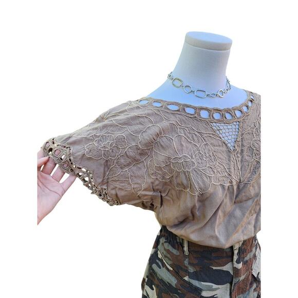 Vtg Jane Ashley Tan Beige Embroidered Floral Cutout Boho Hippie Mesh Top Sz M - Picture 2 of 8